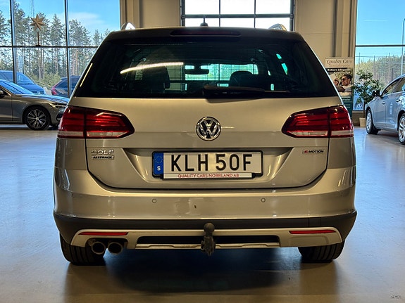Volkswagen Golf Alltrack 5 of 5