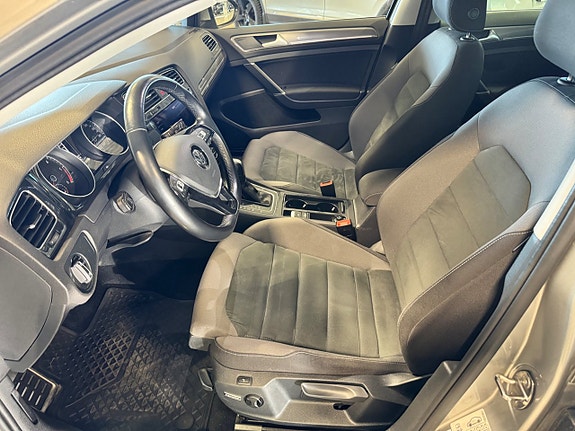 Volkswagen Golf Alltrack 8 of 29