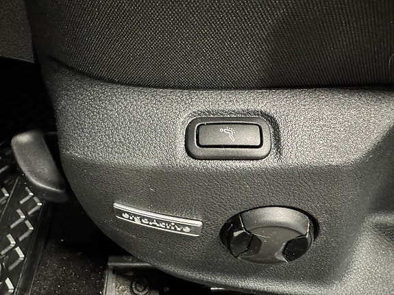 Volkswagen Golf Alltrack 28 of 29