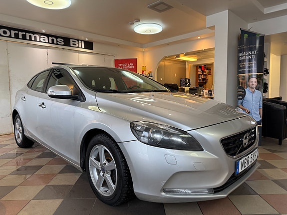 Volvo V40 5 of 26