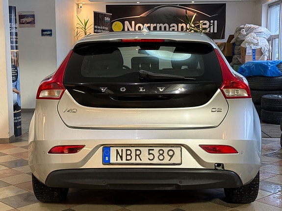 Volvo V40 7 of 26