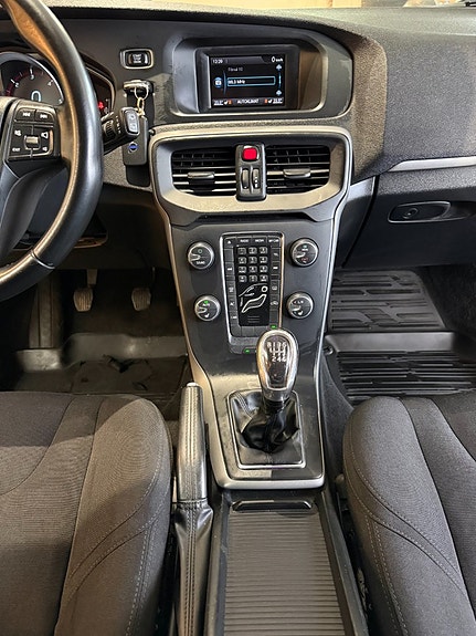 Volvo V40 20 of 26