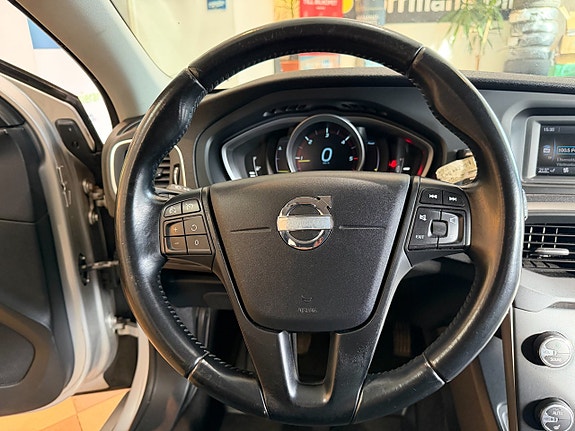 Volvo V40 18 of 26