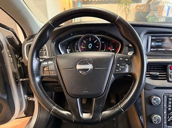 Volvo V40 17 of 26