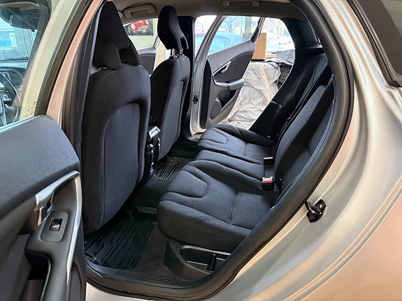 Volvo V40 21 of 26