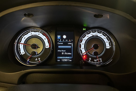 Toyota HiLux 15 of 18
