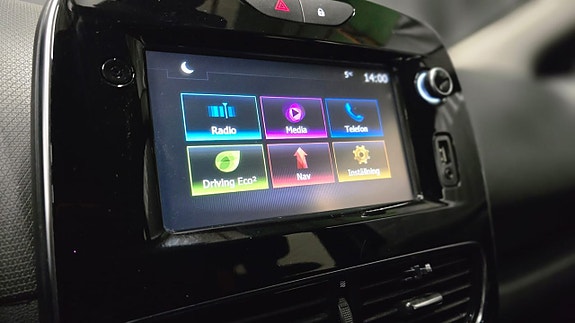 Renault Clio 18 of 27