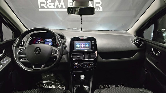 Renault Clio 10 of 27