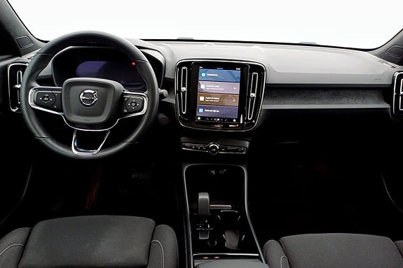 Volvo C40 4 of 9