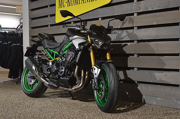 Kawasaki Z900 SE 2 of 6