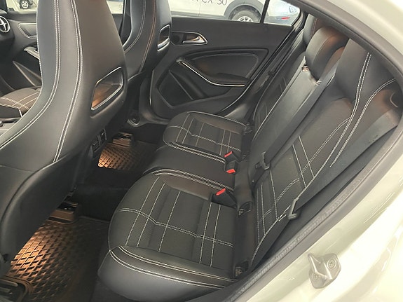 Mercedes-Benz A180 9 of 12
