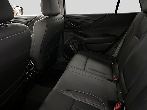 Subaru Outback 9 of 9