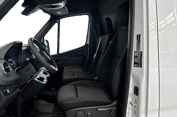 Mercedes-Benz eSprinter 314 11 of 12