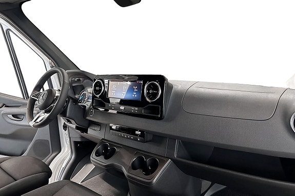 Mercedes-Benz eSprinter 314 9 of 12