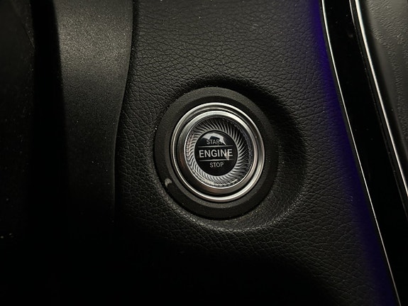 Mercedes-Benz C200 25 of 28