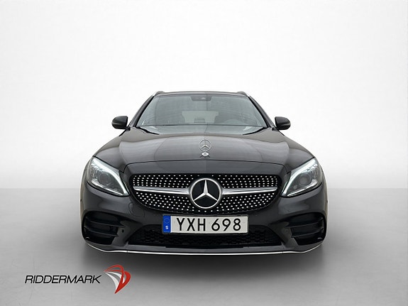 Mercedes-Benz C200 2 of 5