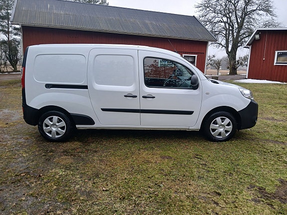 Nissan NV250 3 of 5