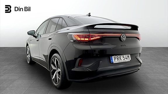 Volkswagen ID.5 GTX 3 of 5