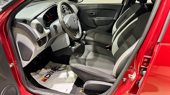 Dacia Sandero 5 of 5
