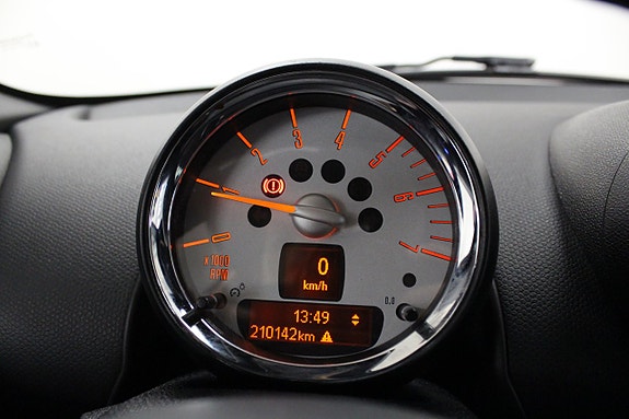 MINI Countryman Cooper D 13 of 18
