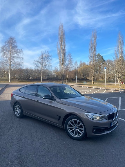 BMW 320 3 of 5