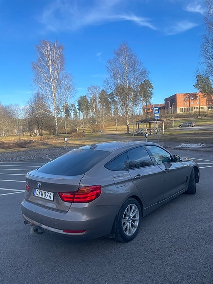 BMW 320 12 of 19