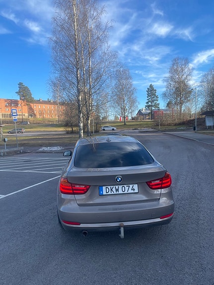 BMW 320 11 of 19