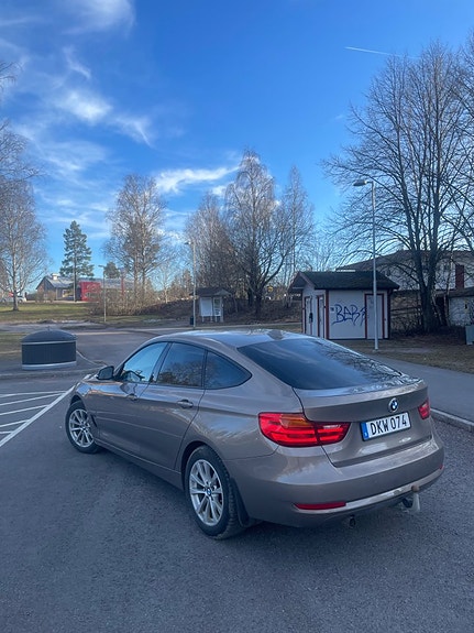 BMW 320 10 of 19