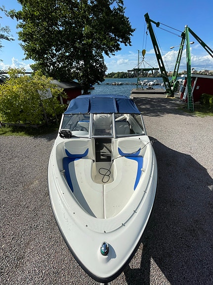 Bayliner 175 BR - 3.0 mercruiser 2 of 3
