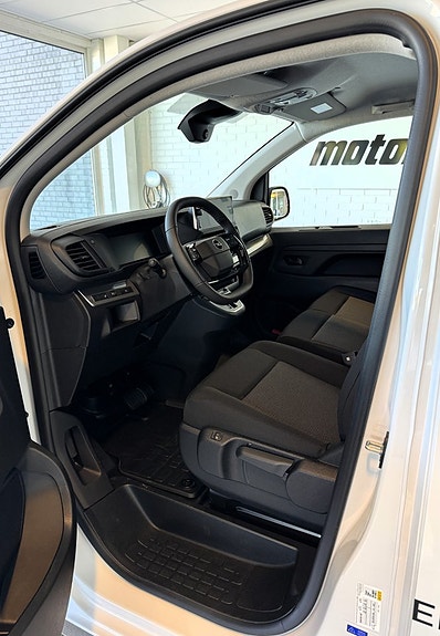 Opel Vivaro-e 11 of 12