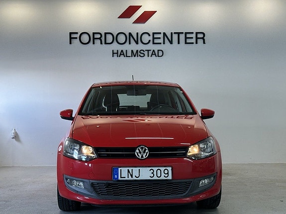 Volkswagen Polo 2 of 5