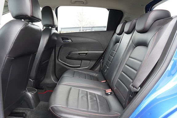 Chevrolet Aveo 13 of 26