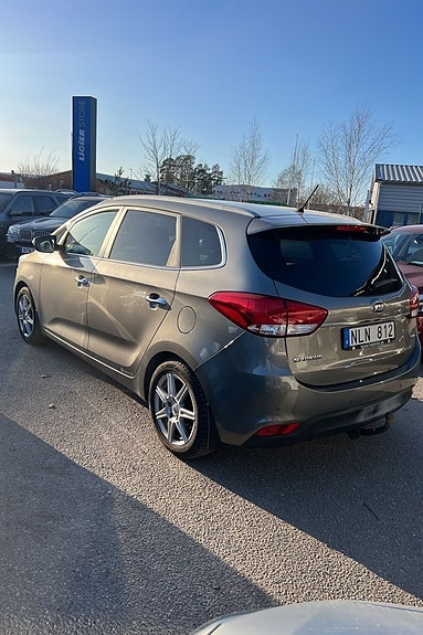 Kia Carens 6 of 18