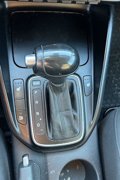 Kia Carens 11 of 18
