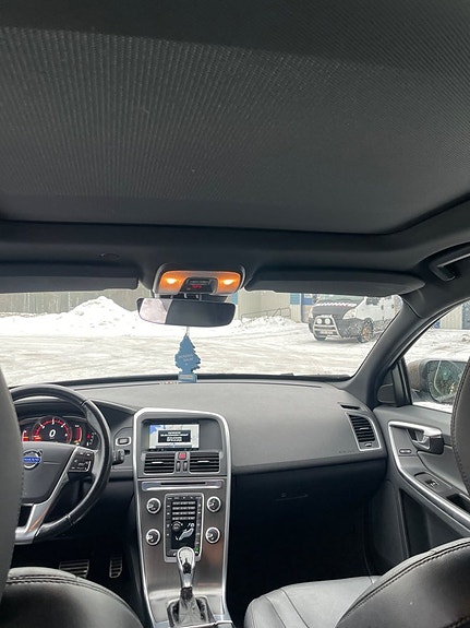 Volvo XC60 19 of 21