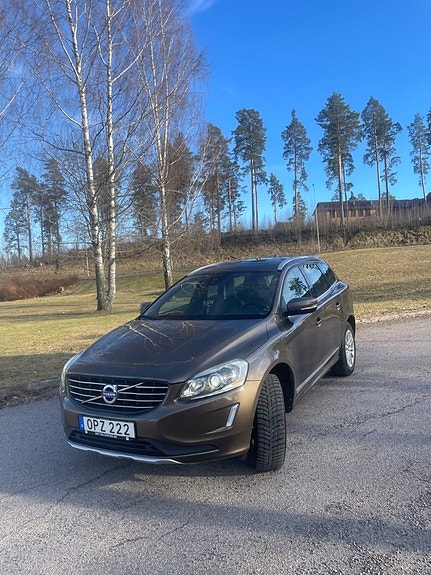 Volvo XC60 13 of 21