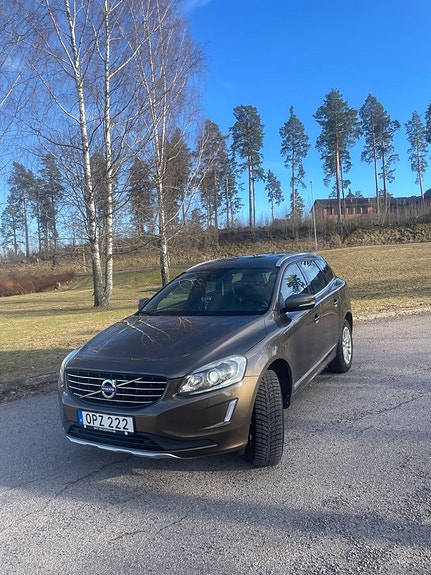 Volvo XC60 14 of 21