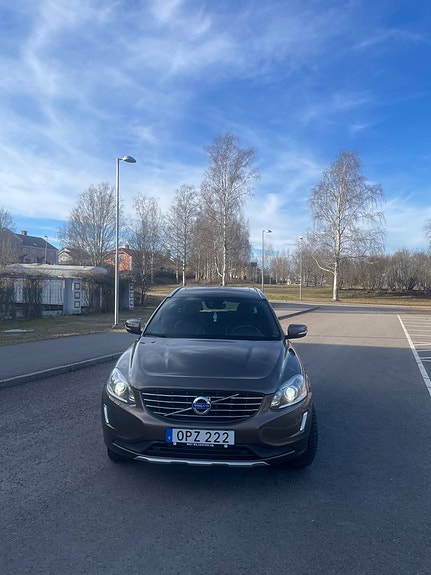 Volvo XC60 6 of 21