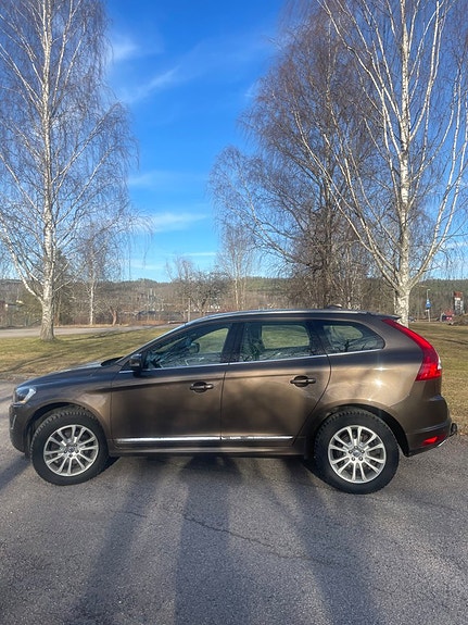 Volvo XC60 12 of 21