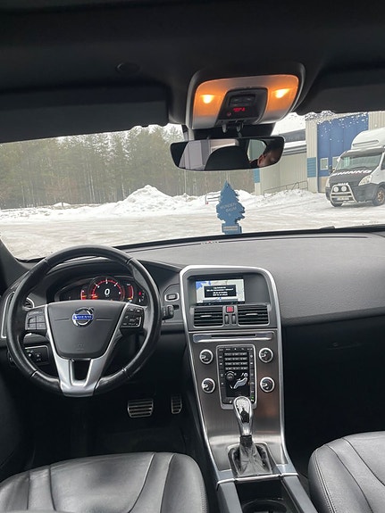 Volvo XC60 21 of 21