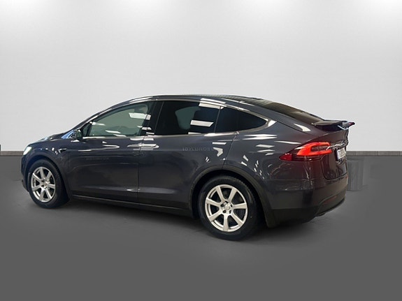 Tesla Model X 6 of 17