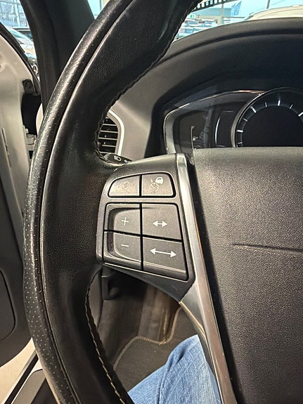 Volvo XC60 25 of 26