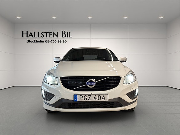 Volvo XC60 3 of 26