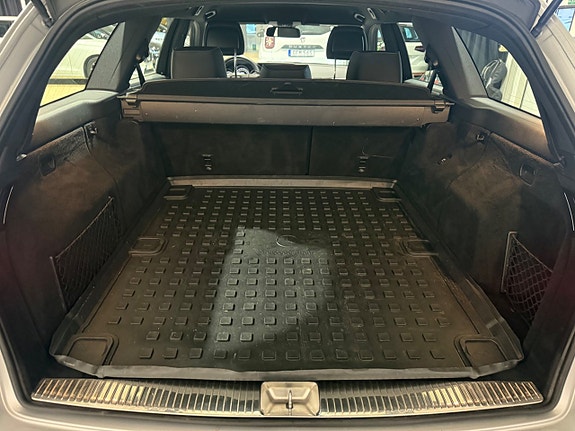 Mercedes-Benz E250 10 of 21