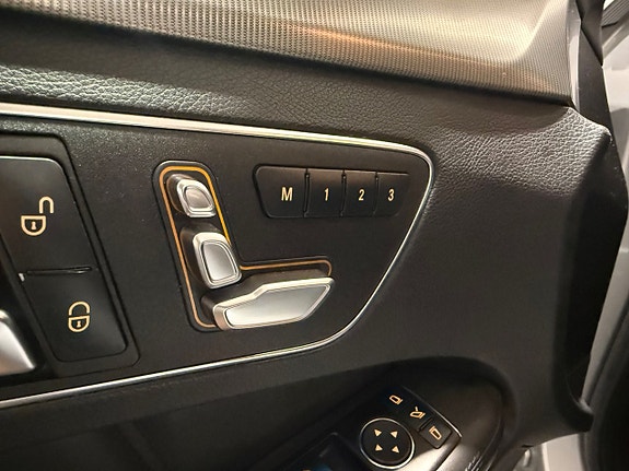 Mercedes-Benz E250 6 of 21