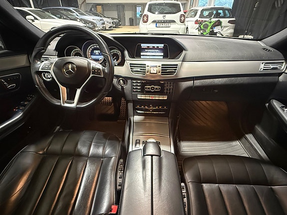Mercedes-Benz E250 16 of 21