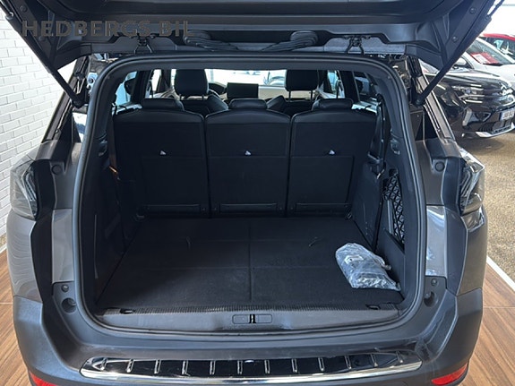 Peugeot 5008 6 of 17