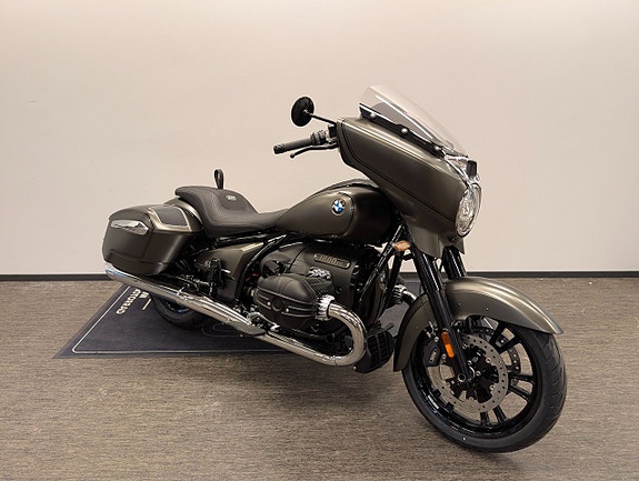 BMW R18 Bagger Manhattan Metallic Matt 2 of 5