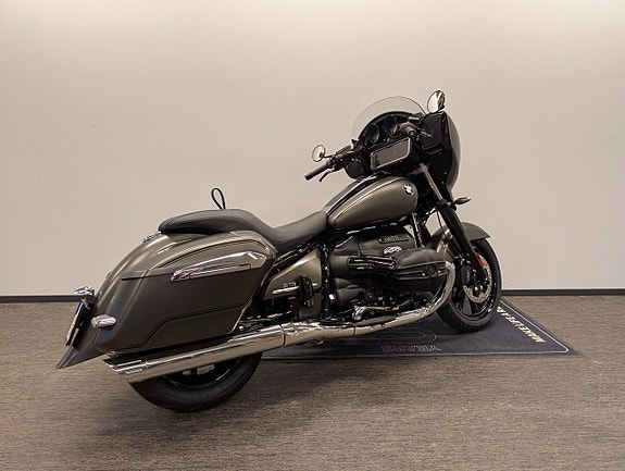 BMW R18 Bagger Manhattan Metallic Matt 3 of 5