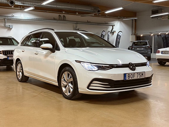 Volkswagen Golf VIII 27 of 30